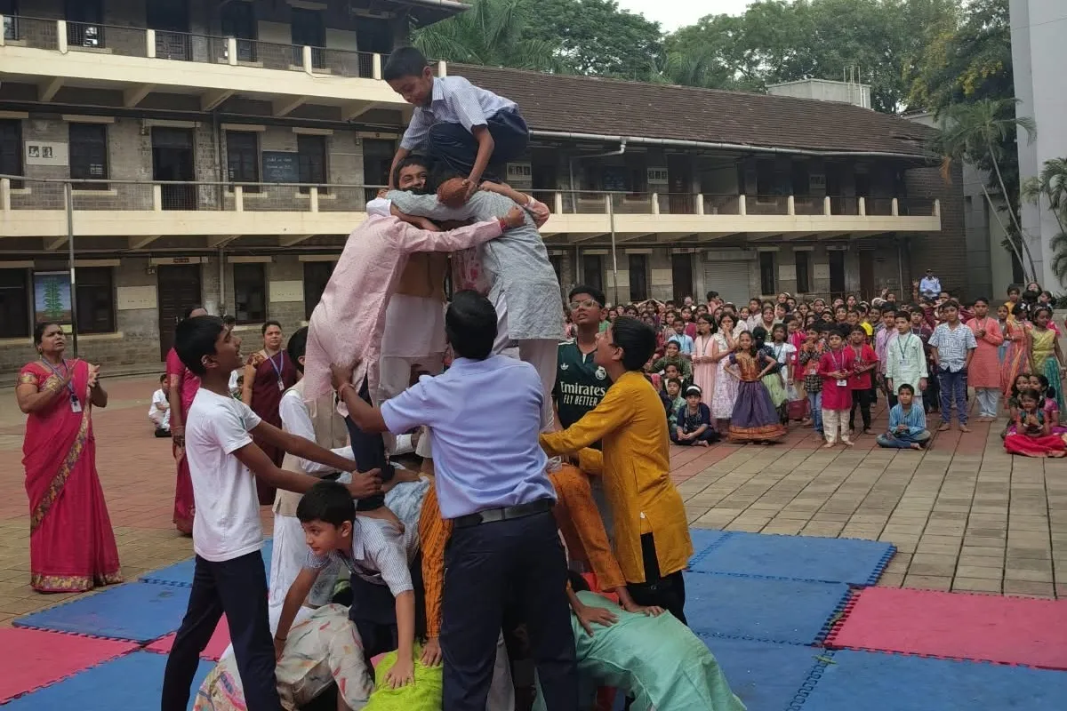 दहीहंडी -एकीची ताकद 